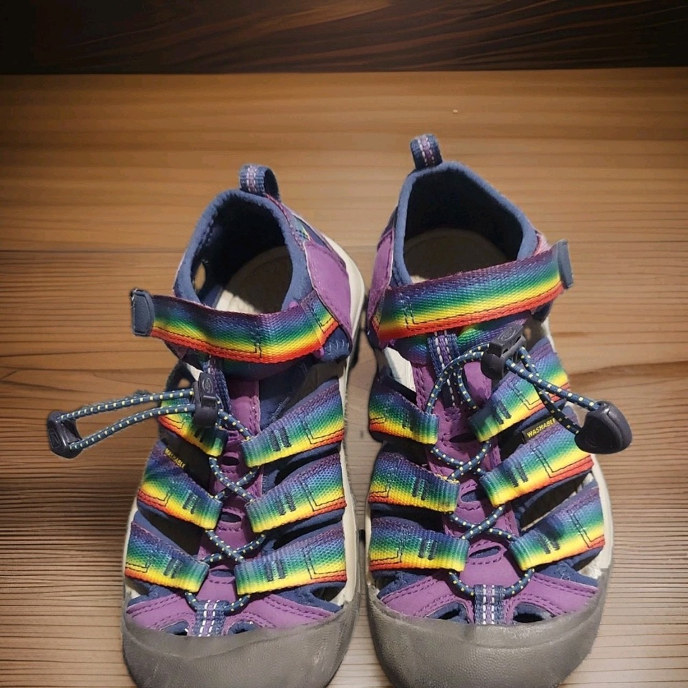 Keen Kids Youth Size 2 Rainbow/Purple Adjustable Hiking Water Shoes Sandals Y2k